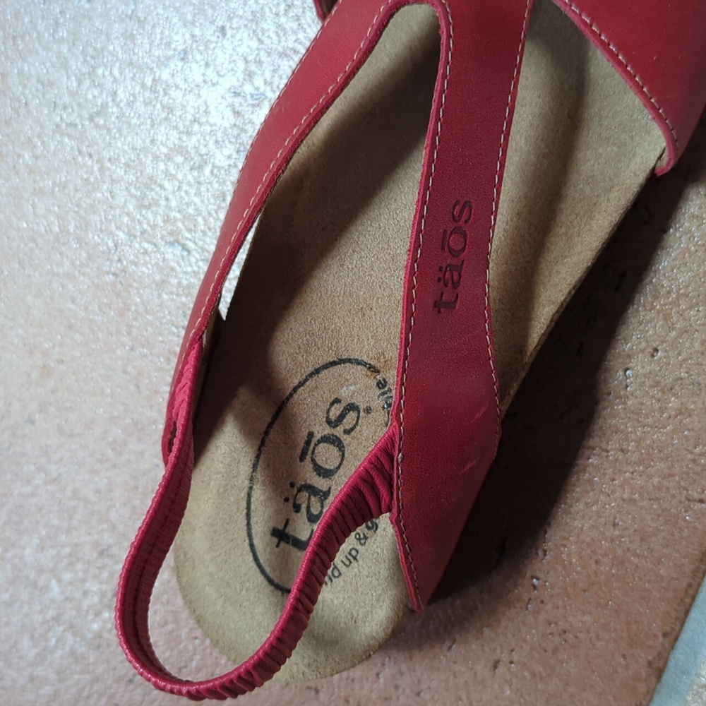 Taos Footwear Women's Bold Red Sandals - Picture 5 of 7
